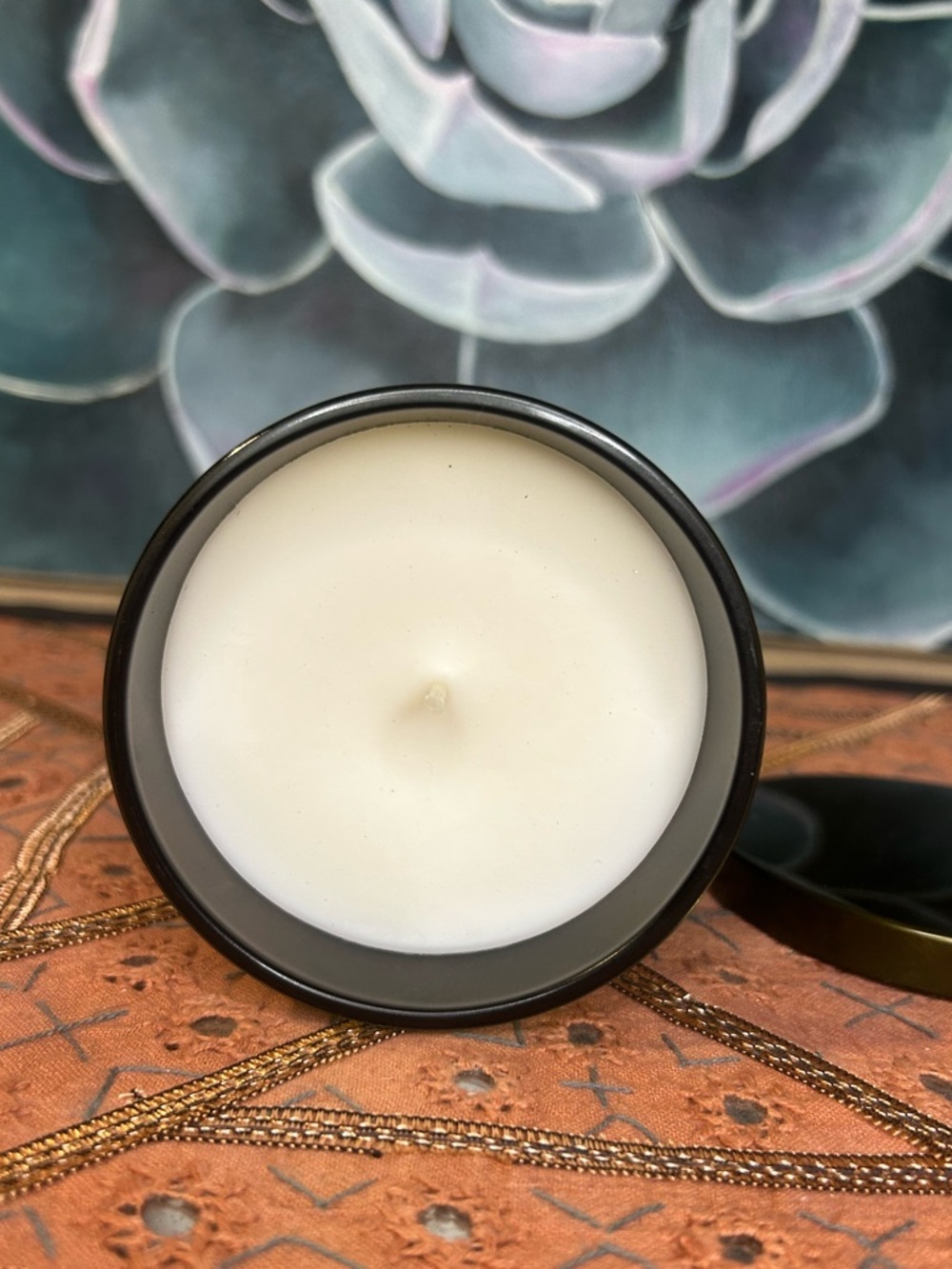 Leoben Company Tuscan Olive Scented Candle - Picture 3 of 3